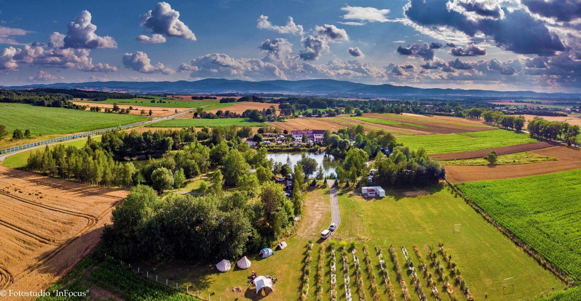 Forteca, Pokoje Goscinne Nad Stawem Dzierżoniów Exteriér fotografie