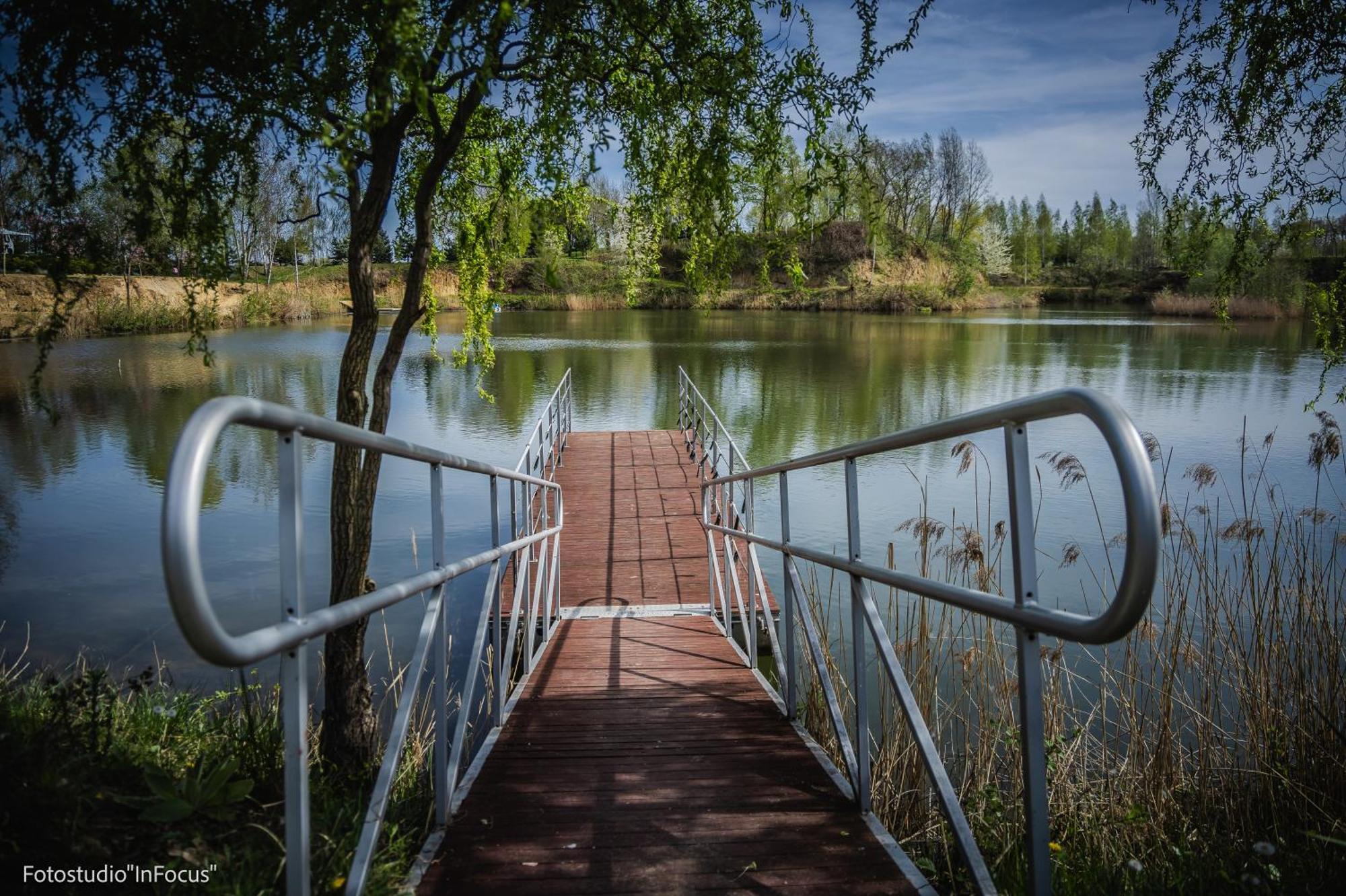 Forteca, Pokoje Goscinne Nad Stawem Dzierżoniów Exteriér fotografie