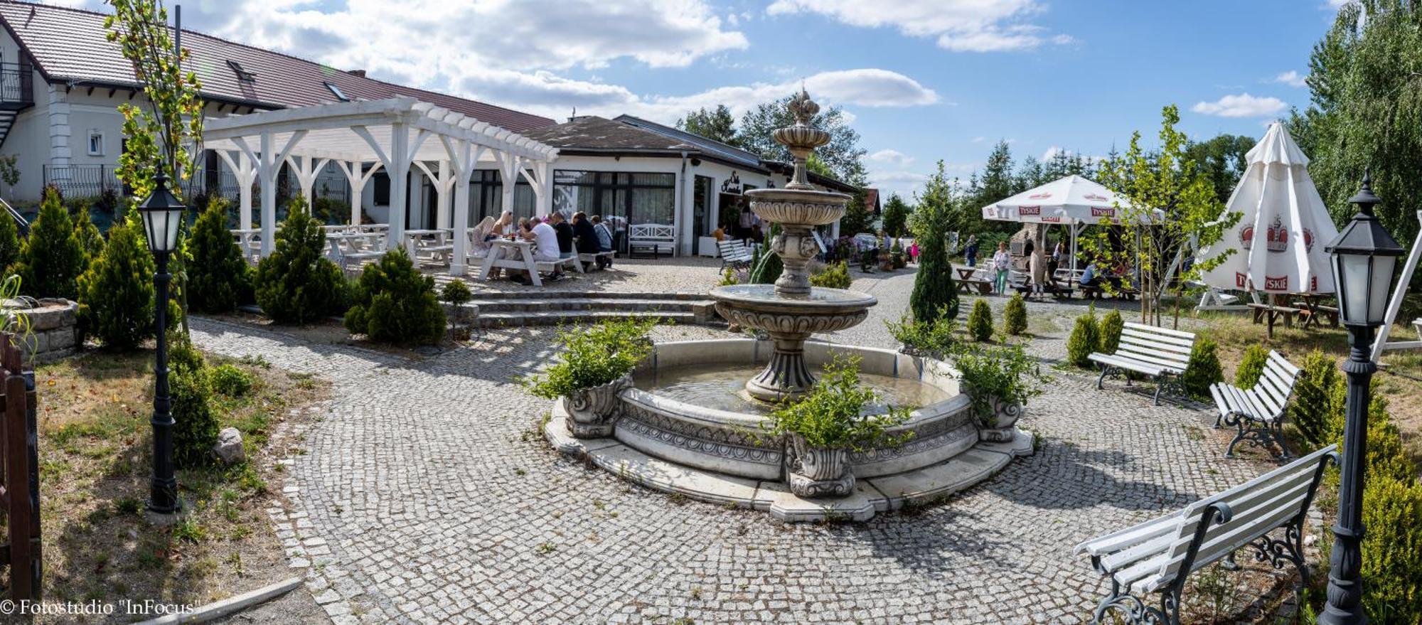 Forteca, Pokoje Goscinne Nad Stawem Dzierżoniów Exteriér fotografie